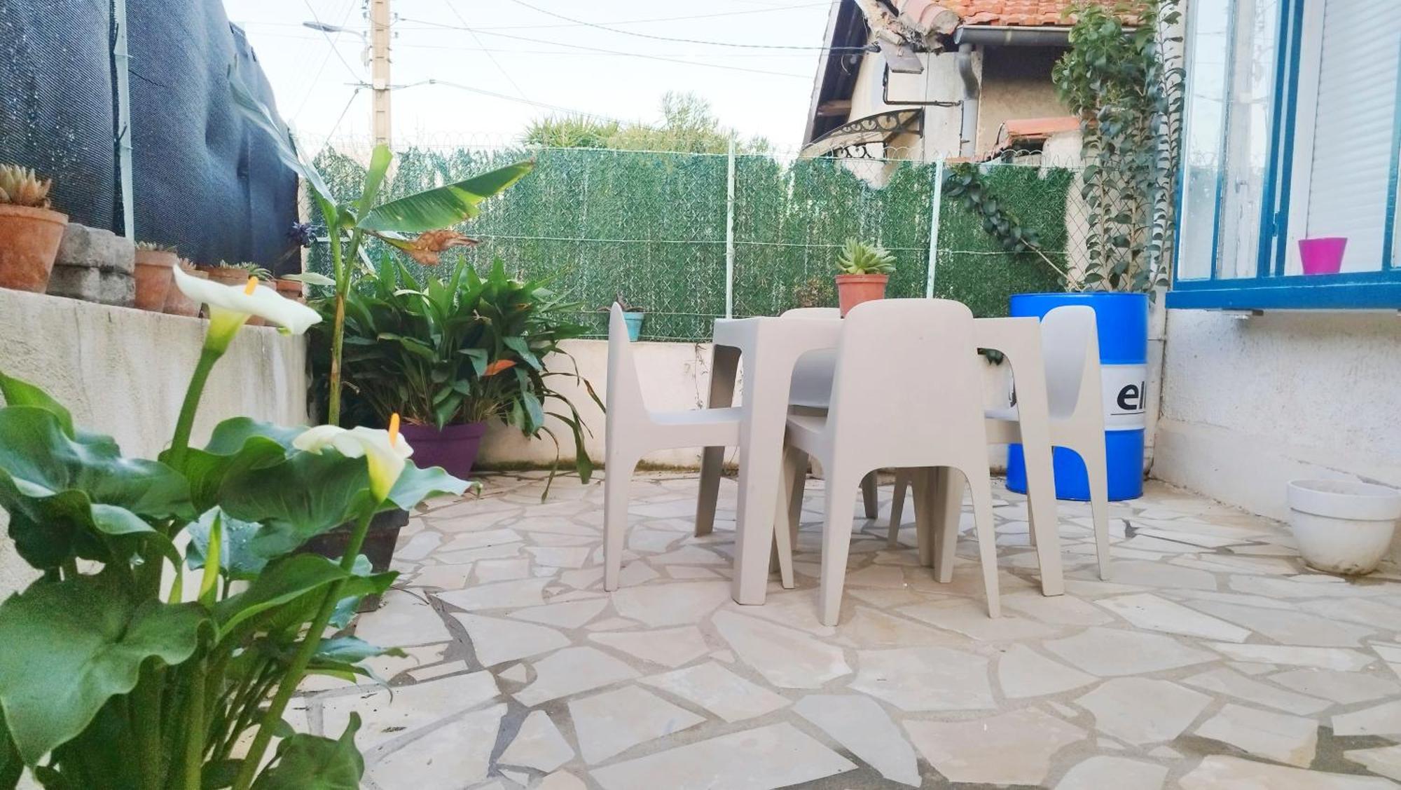 Charmante Maison T2 De Plein Pied Avec Exterieur Calme Aux Arenes Villa Béziers Eksteriør bilde